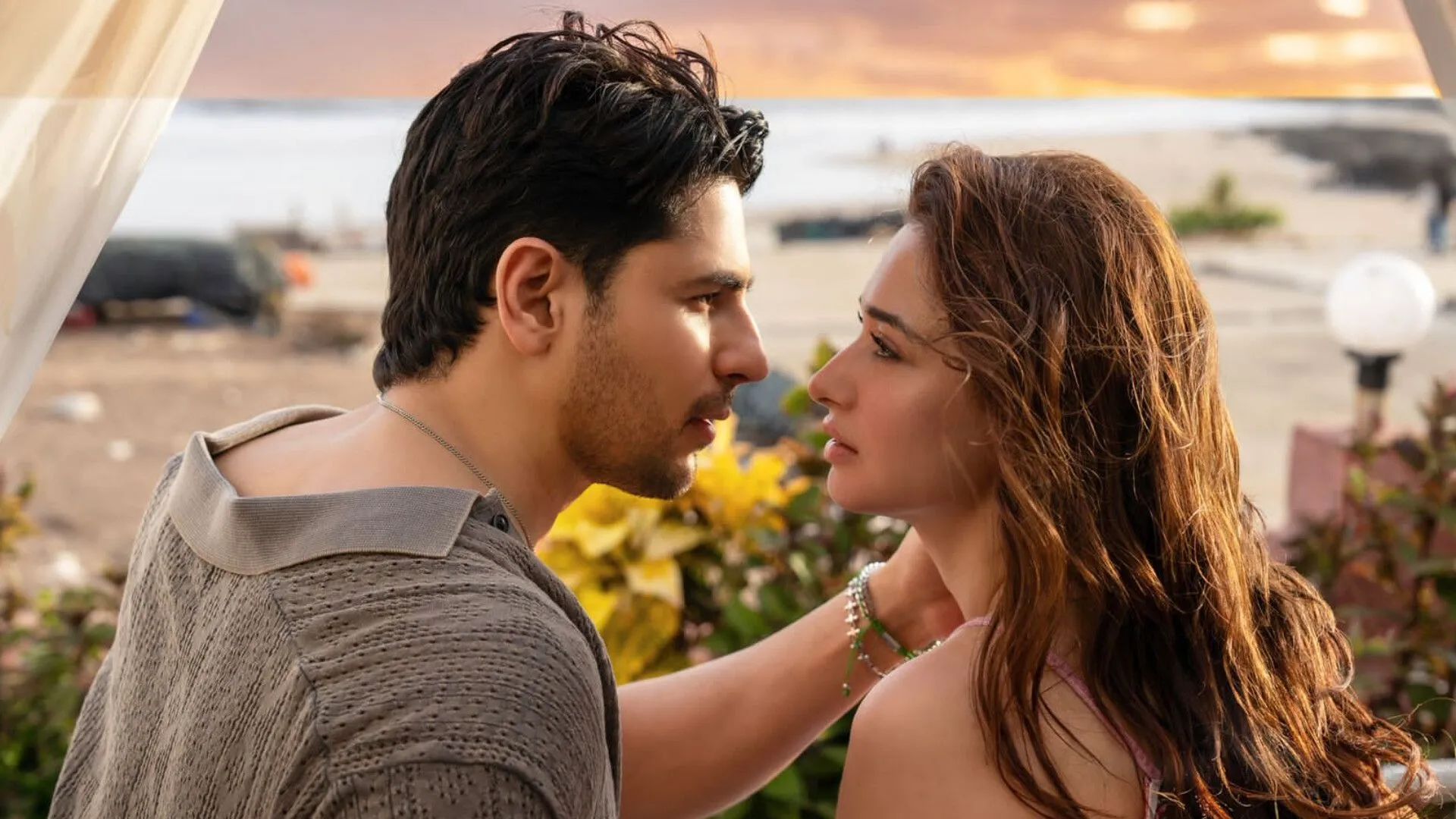 Vvaan: Sidharth Malhotra & Tamannaah Bhatia’s Romance Takes Centre Stage in Upcoming Song ‘Samjho Na’